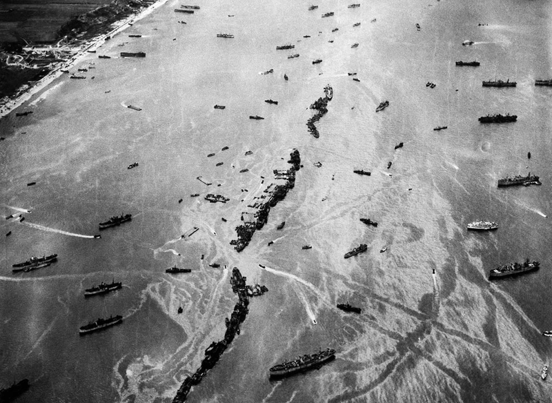 Illustration for article titled Beginning of the End: Scenes from the Allied Invasion of Europe